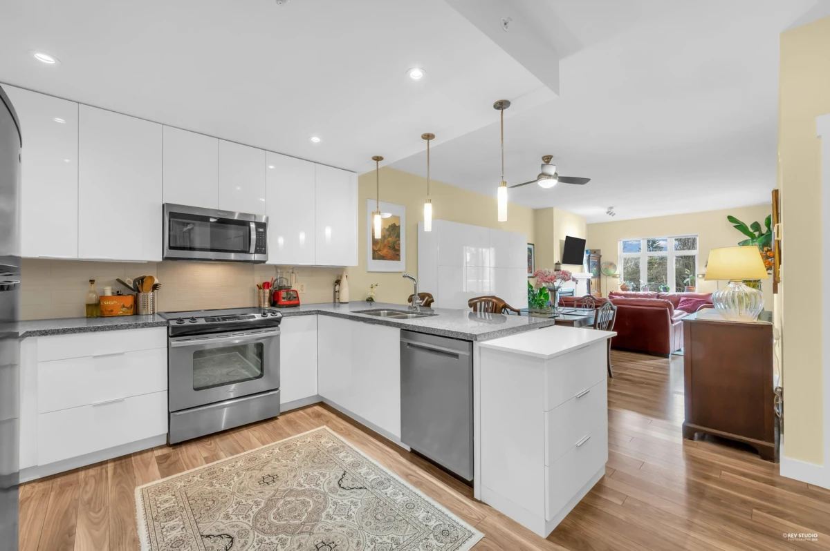 Family Room Photo of 403 2368 Marpole Avenue, Port Coquitlam, BC
