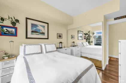Entry Foyer Photo of 403 2368 Marpole Avenue, Port Coquitlam, BC