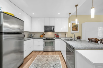 Kitchen Photo of 403 2368 Marpole Avenue, Port Coquitlam, BC