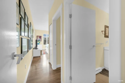 Mudroom Photo of 403 2368 Marpole Avenue, Port Coquitlam, BC