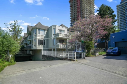Basement Recreation Room Photo of 103 13226 104 Avenue, Surrey, BC