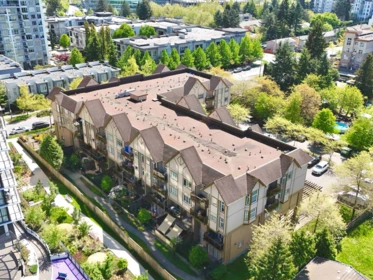 Swimming Pool Photo of 103 13226 104 Avenue, Surrey, BC
