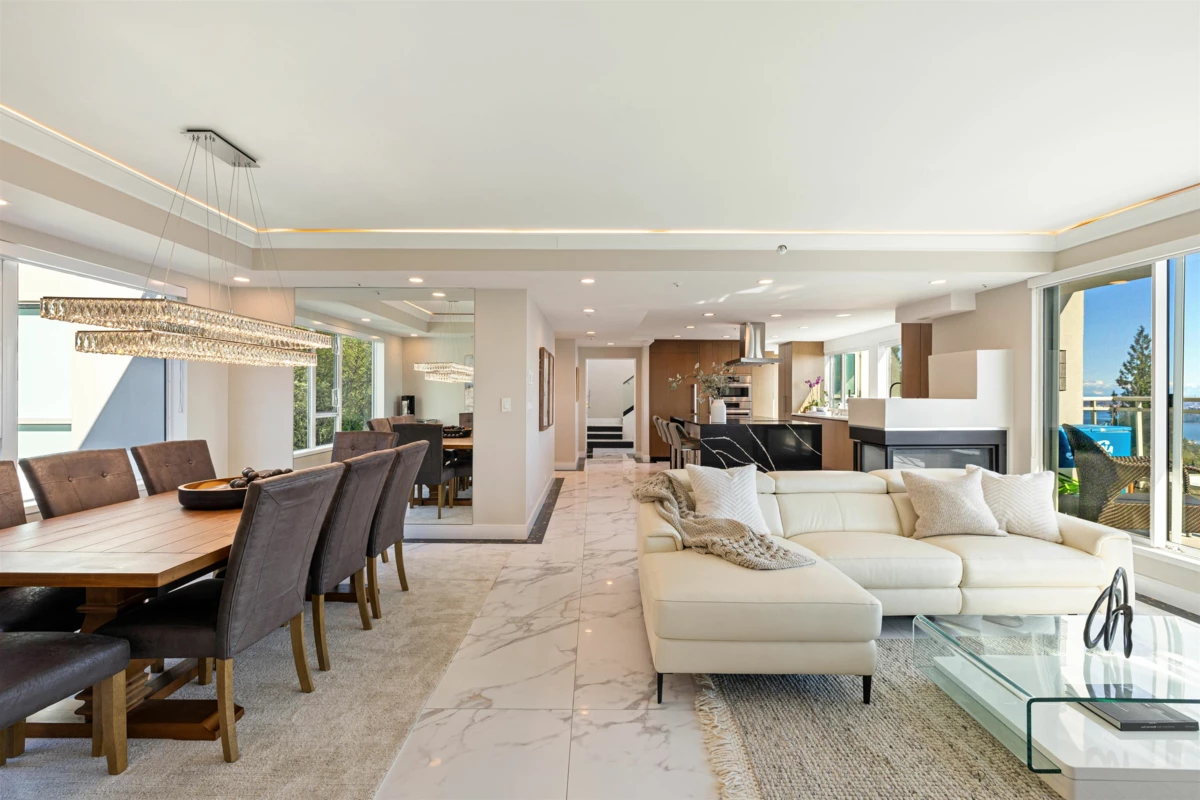 Dining Area Photo of 701 3105 Deer Ridge Drive, West Vancouver, BC