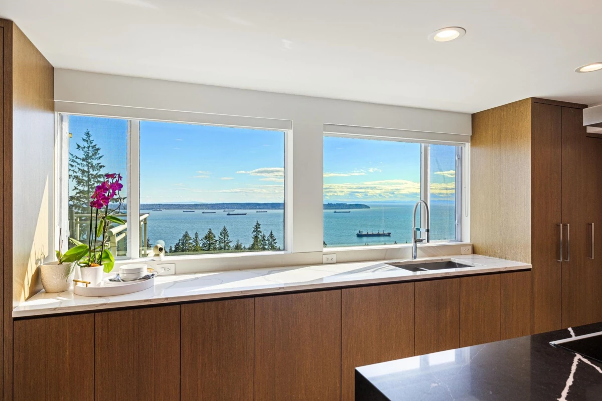 Family Room Photo of 701 3105 Deer Ridge Drive, West Vancouver, BC