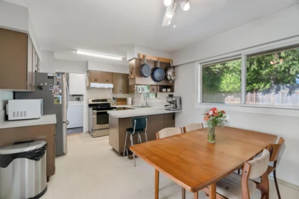 Breakfast Nook Photo of 20255 Chatwin Avenue, Maple Ridge, BC