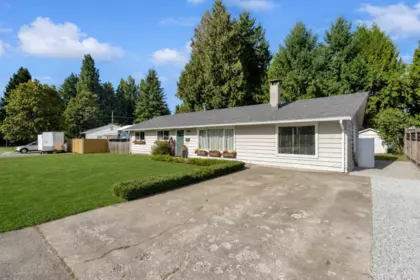 20255 Chatwin Avenue, Maple Ridge, BC, Maple Ridge — Single Family Residence for sale