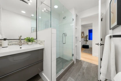 Hot Tub / Spa Photo of 1140 W 17 Street, North Vancouver, BC