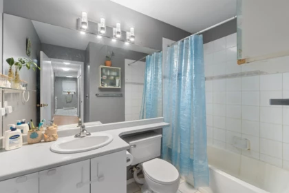 Entry Foyer Photo of 401 10533 University Drive, Surrey, BC