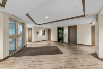 401 10533 University Drive, Surrey, BC, Surrey — Apartment/Condo for sale