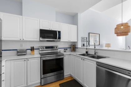 Kitchen Photo of PH3 5555 13a Avenue, Delta, BC
