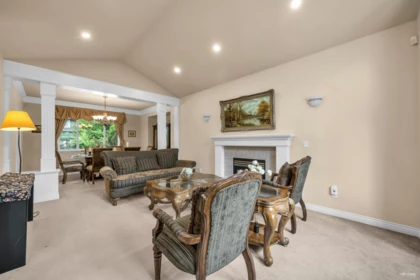 Kitchen Island Photo of 14741 30 Avenue, Surrey, BC