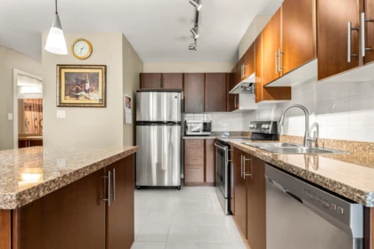 602 1178 Heffley Crescent, Coquitlam, BC, Coquitlam — Apartment/Condo for sale