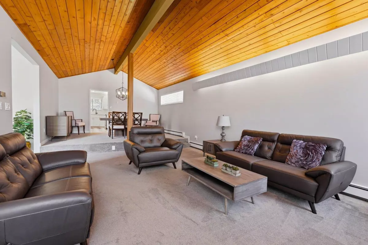 Dining Area Photo of 1390 Eastlawn Drive, Burnaby, BC