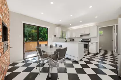 Breakfast Nook Photo of 1390 Eastlawn Drive, Burnaby, BC