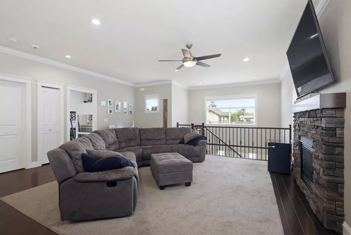 Family Room Photo of 32901 Sylvia Avenue, Mission, BC