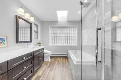 Guest Bathroom Photo of 10566 168 Street, Surrey, BC