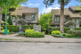15 3150 Sunnyhurst Road, North Vancouver, BC