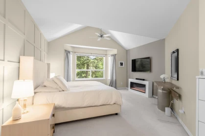 Breakfast Nook Photo of 3303 Chartwell Green, Coquitlam, BC
