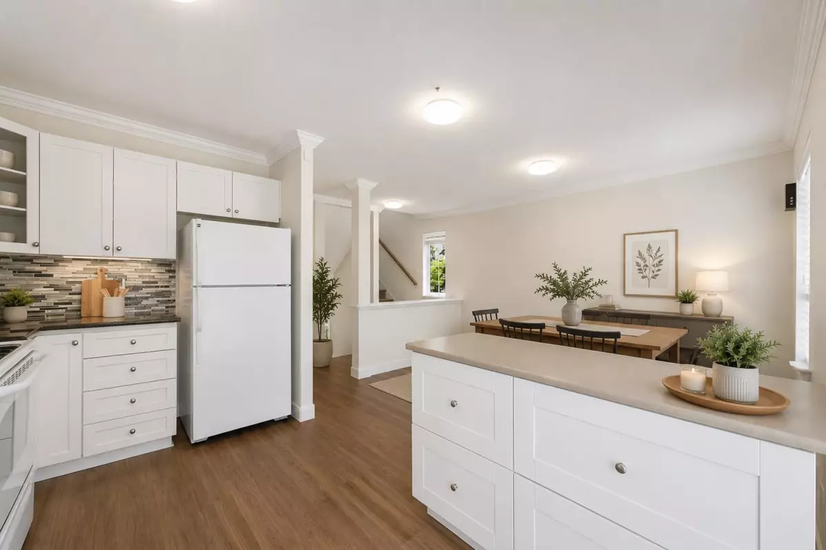 Dining Area Photo of 20 8890 Walnut Grove Drive, Langley, BC
