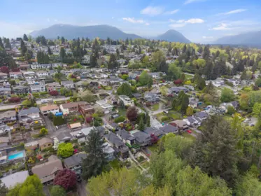 Hot Tub / Spa Photo of 1126 Heywood Street, North Vancouver, BC