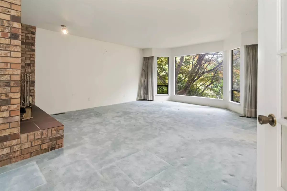 Family Room Photo of 3427 140 Street, Surrey, BC