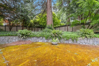 Front Yard Photo of 3427 140 Street, Surrey, BC