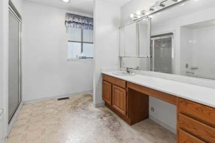 Powder Room Photo of 3427 140 Street, Surrey, BC
