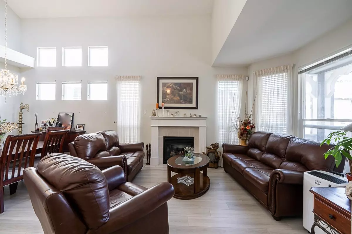 Dining Area Photo of 42 8250 158 Street, Surrey, BC