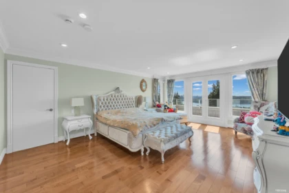 Loft / Bonus Room Photo of 880 Younette Drive, West Vancouver, BC