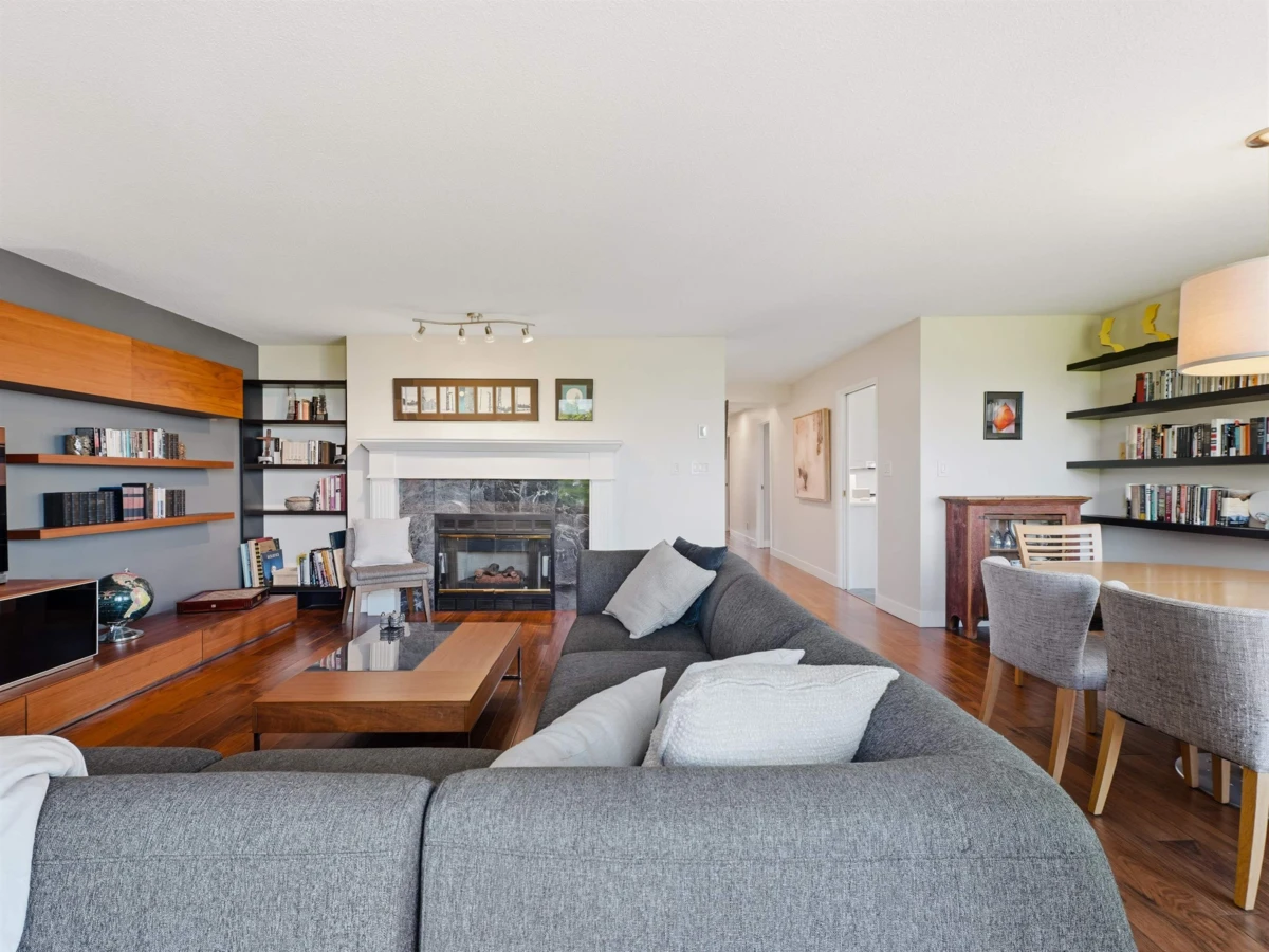 Dining Area Photo of 901 1566 W 13th Avenue, Vancouver, BC