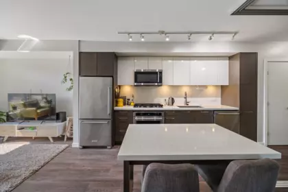 Kitchen Photo of 619 384 E 1st Avenue, Vancouver, BC