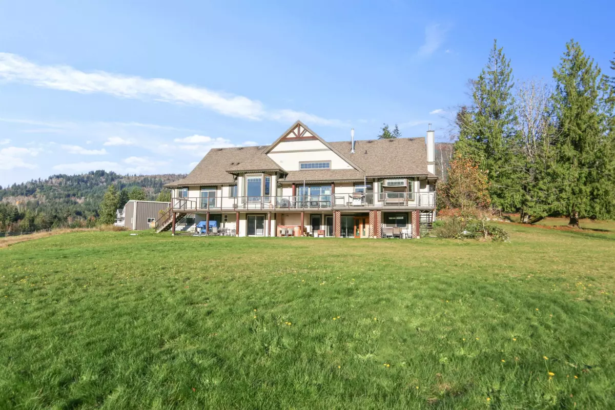 Living Room Photo of 4601 Bench Road, Chilliwack, BC