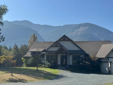 4601 Bench Road, Chilliwack, BC, Chilliwack — Single Family Residence for sale