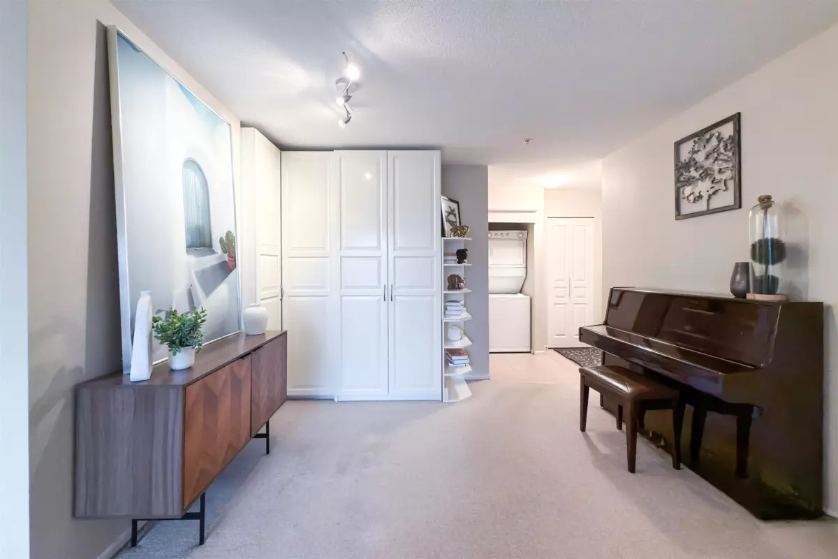 Family Room Photo of 407 9200 Ferndale Road, Richmond, BC
