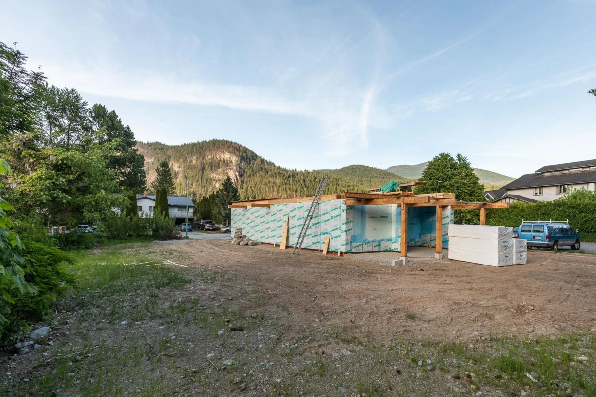 Family Room Photo of 1583 Eagle Run Drive, Squamish, BC