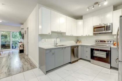 Walk-In Closet Photo of 206 12310 222 Street, Maple Ridge, BC