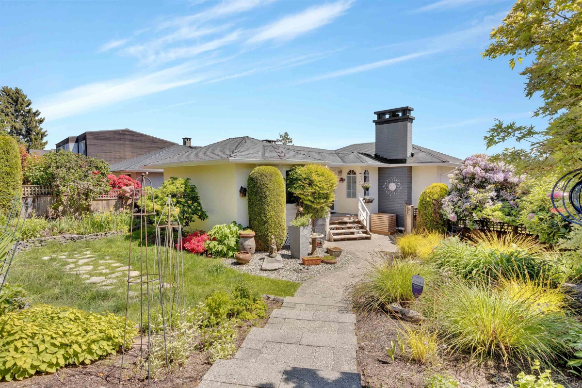 Exterior Front Photo of 901 Calverhall Street, North Vancouver, BC