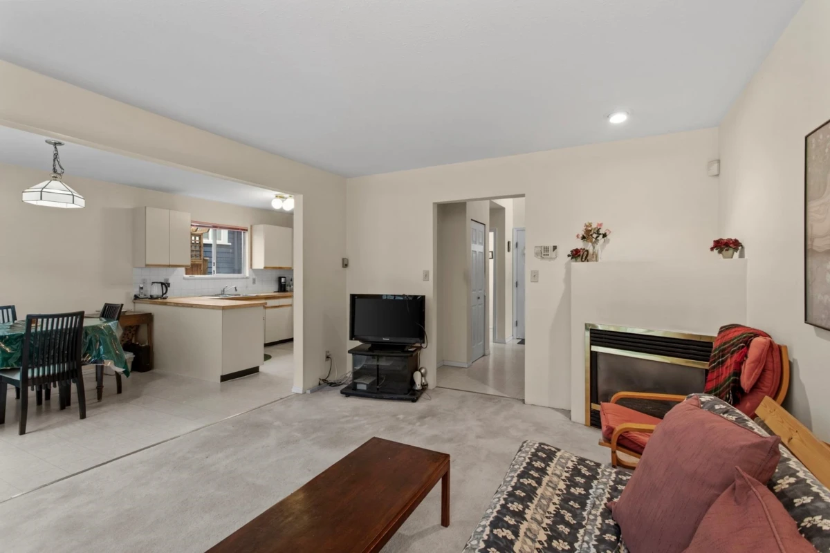 Family Room Photo of 1678 E 13th Avenue, Vancouver, BC