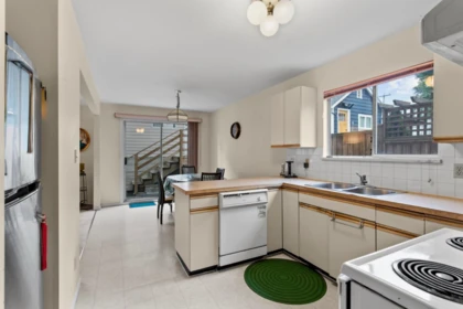 Breakfast Nook Photo of 1678 E 13th Avenue, Vancouver, BC