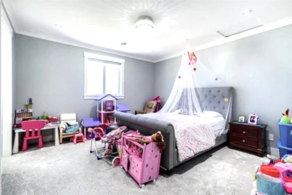 Basement Recreation Room Photo of 17012 57 Avenue, Surrey, BC