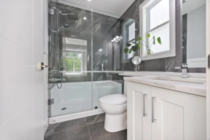 Entry Foyer Photo of 2309 Dublin Street, New Westminster, BC