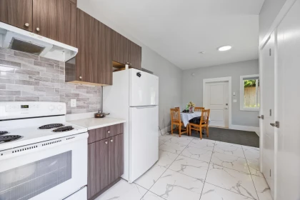 Garage Interior Photo of 2309 Dublin Street, New Westminster, BC