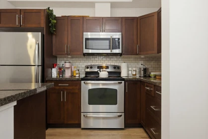 Kitchen Island Photo of 204 33898 Pine Street, Abbotsford, BC