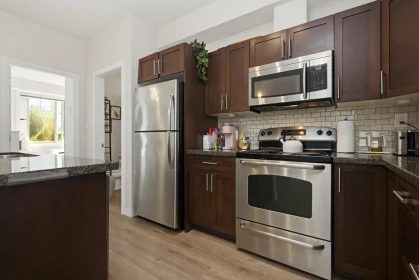 Kitchen Photo of 204 33898 Pine Street, Abbotsford, BC