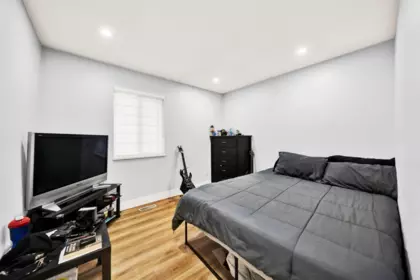 Basement Recreation Room Photo of 1953 158a Street, Surrey, BC