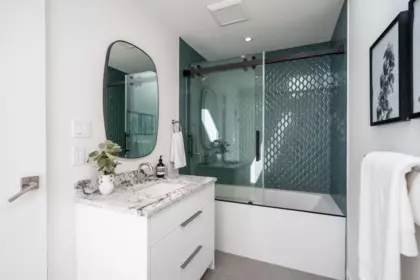 Guest Bathroom Photo of 5061 Bear Lane, West Vancouver, BC