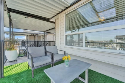 Hot Tub / Spa Photo of 221 Campbell Street, New Westminster, BC