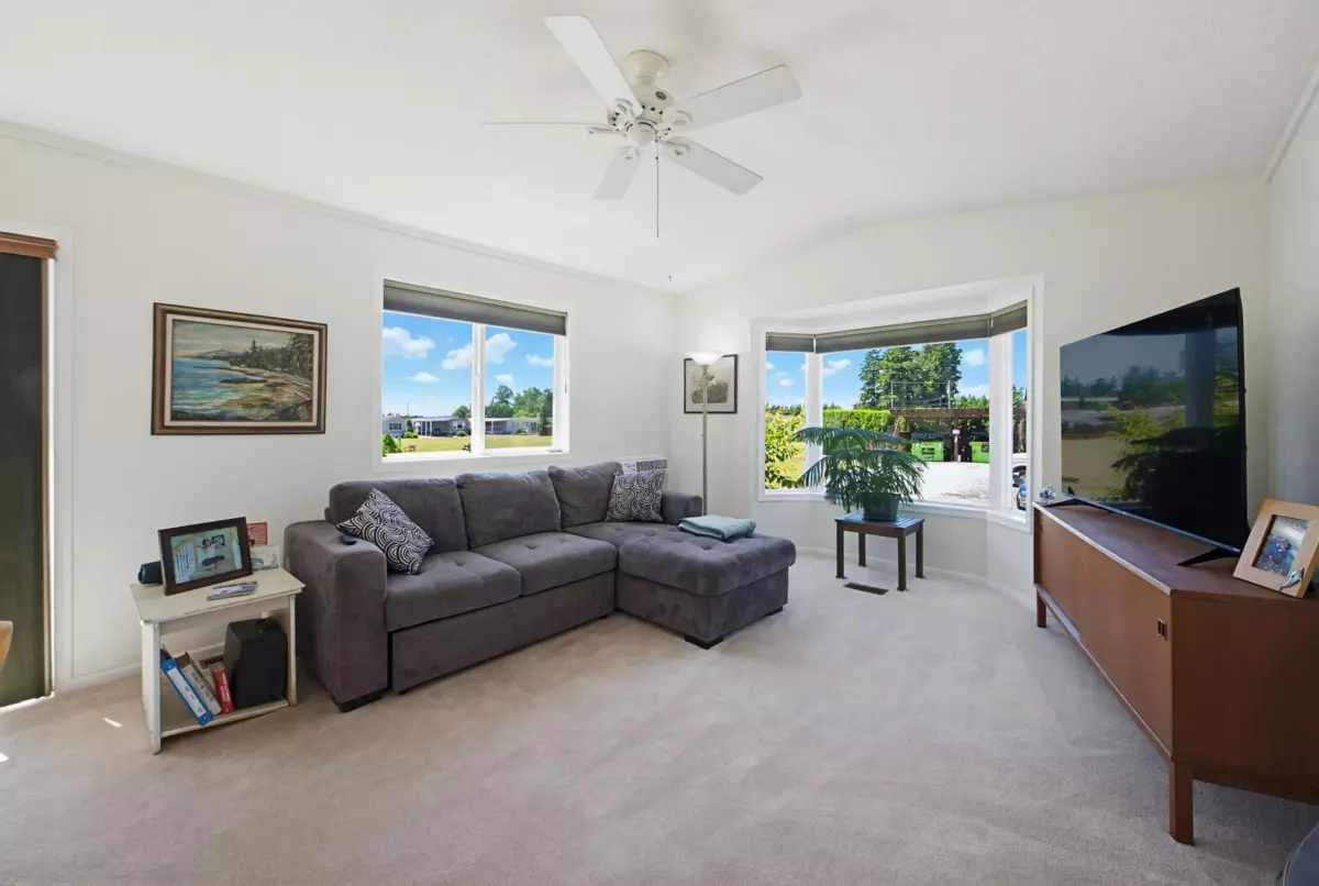 Family Room Photo of 250 27111 Avenue, Langley, BC