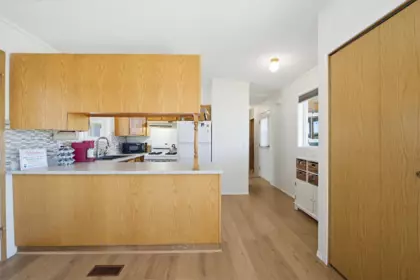 Kitchen Island Photo of 250 27111 Avenue, Langley, BC