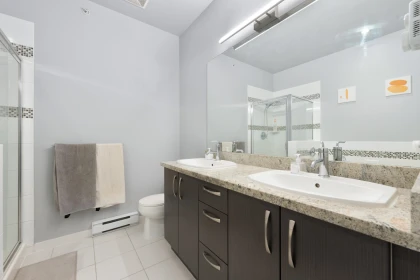 Primary Bathroom Photo of 412 9299 Tomicki Avenue, Richmond, BC